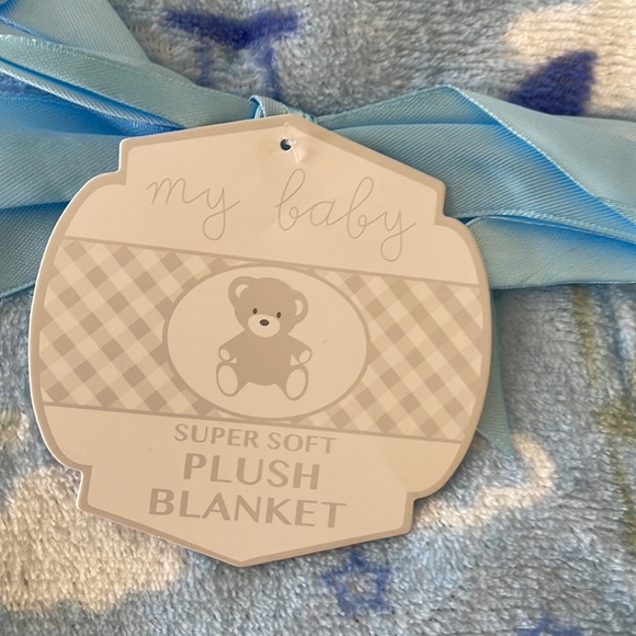 Plush baby blanket  30 x 30 - Picture 2 of 3